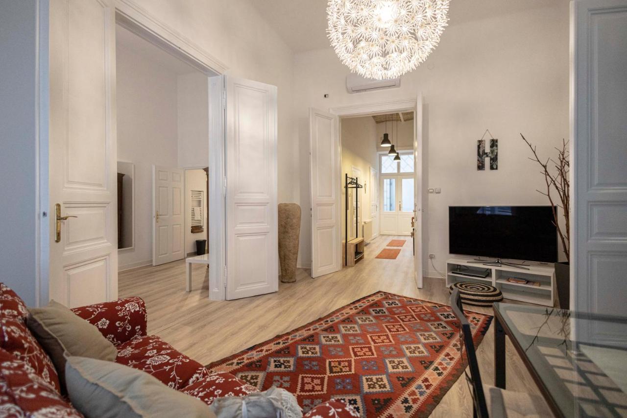 Casa Iaia Appartement Boedapest Buitenkant foto